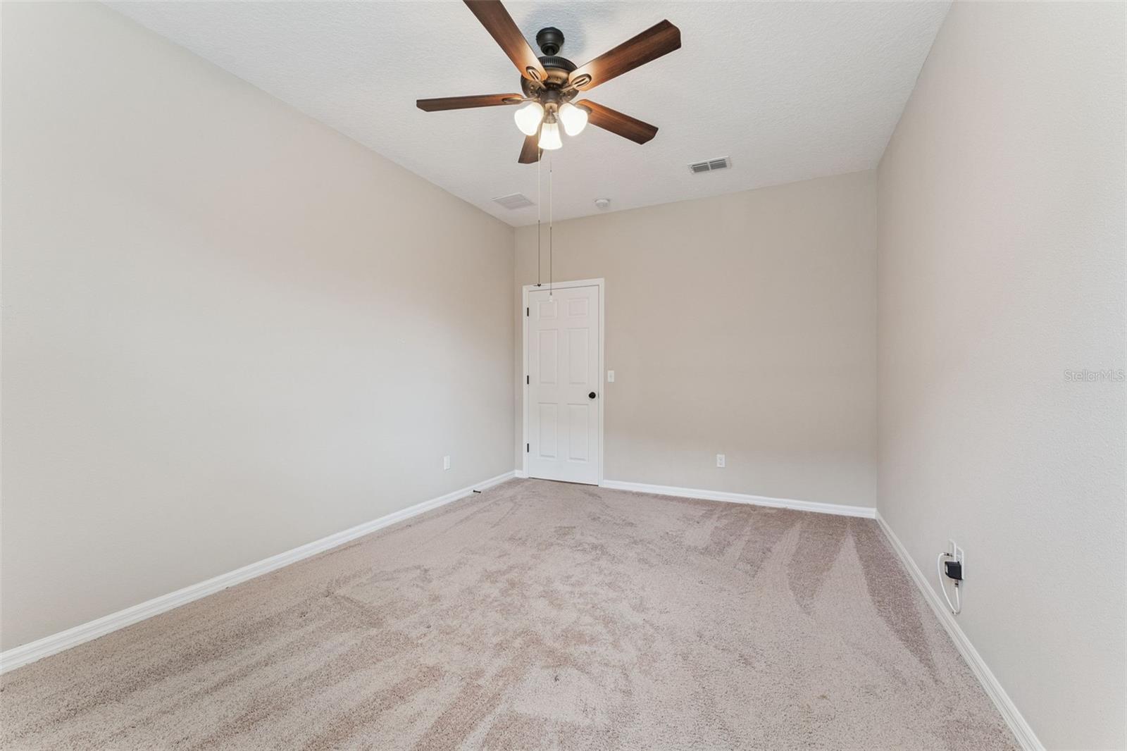 Image 40 of 70 For 1620 Lake Parkway Drive