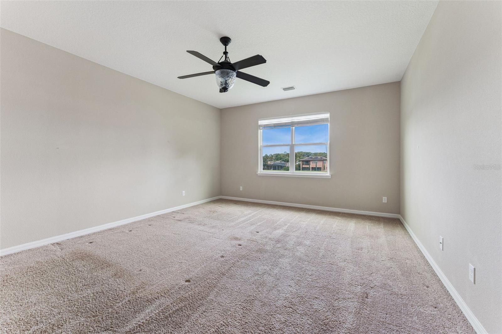 Image 41 of 70 For 1620 Lake Parkway Drive