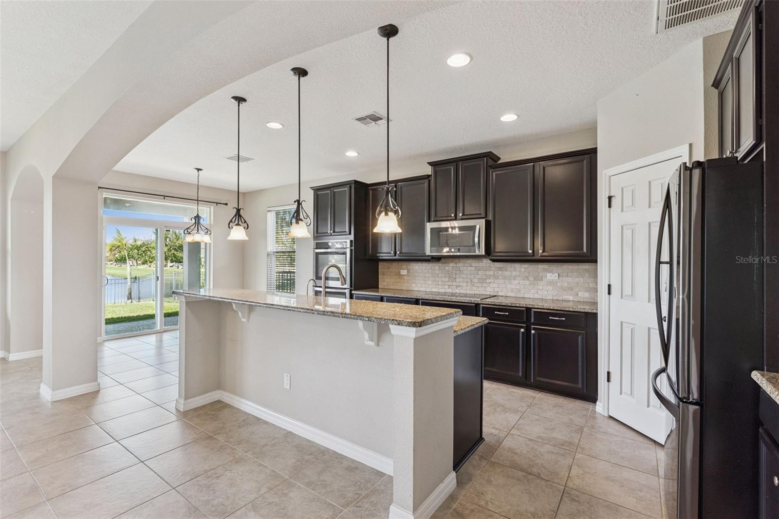 Image 8 of 70 For 1620 Lake Parkway Drive