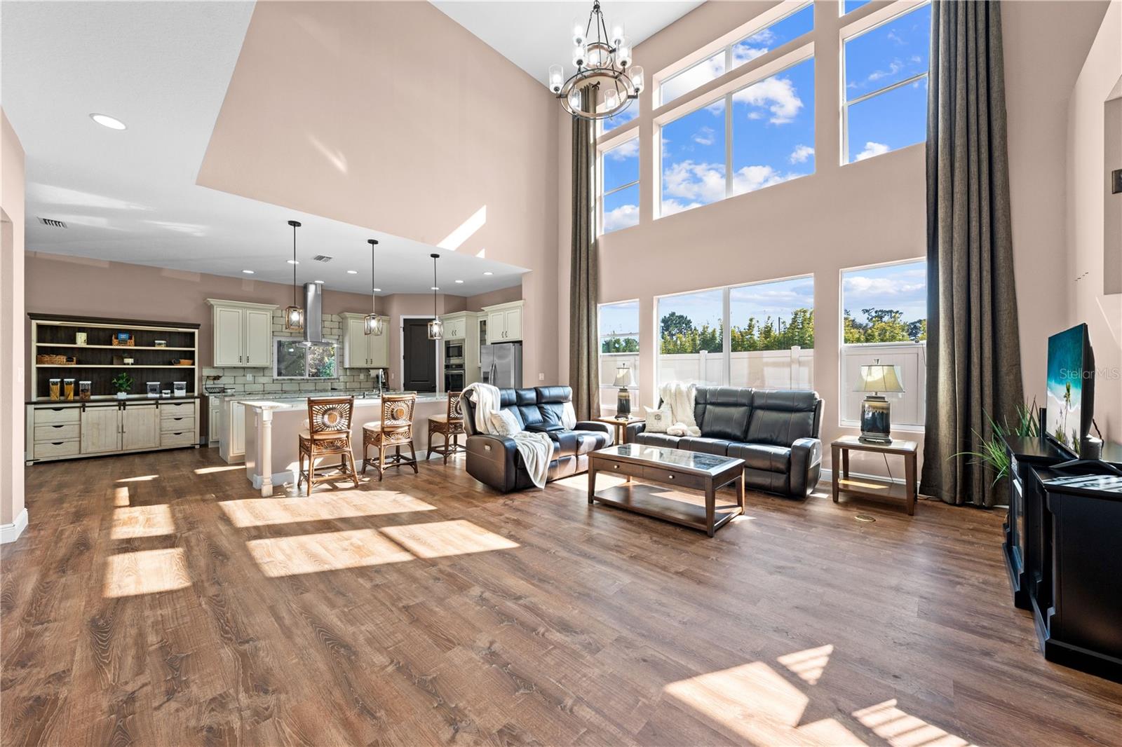 Image 32 of 98 For 2245 Bronco Dr.