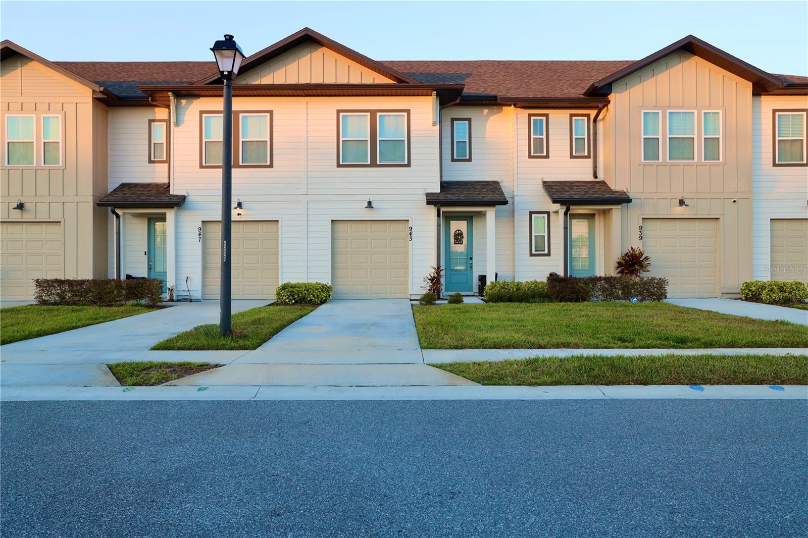 Image 3 of 42 For 943 Conch Road