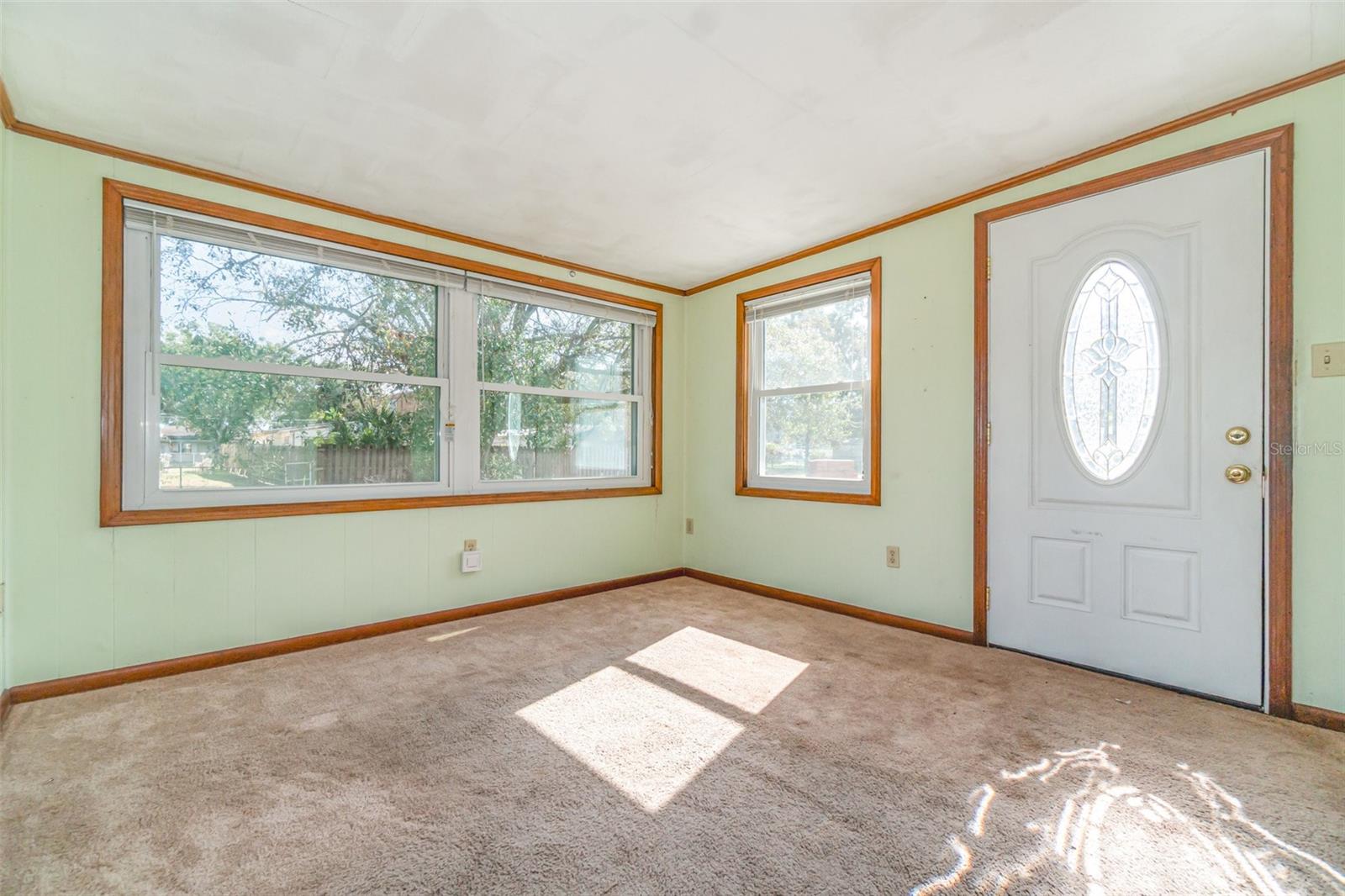 Image 15 of 33 For 903 Forrest Avenue