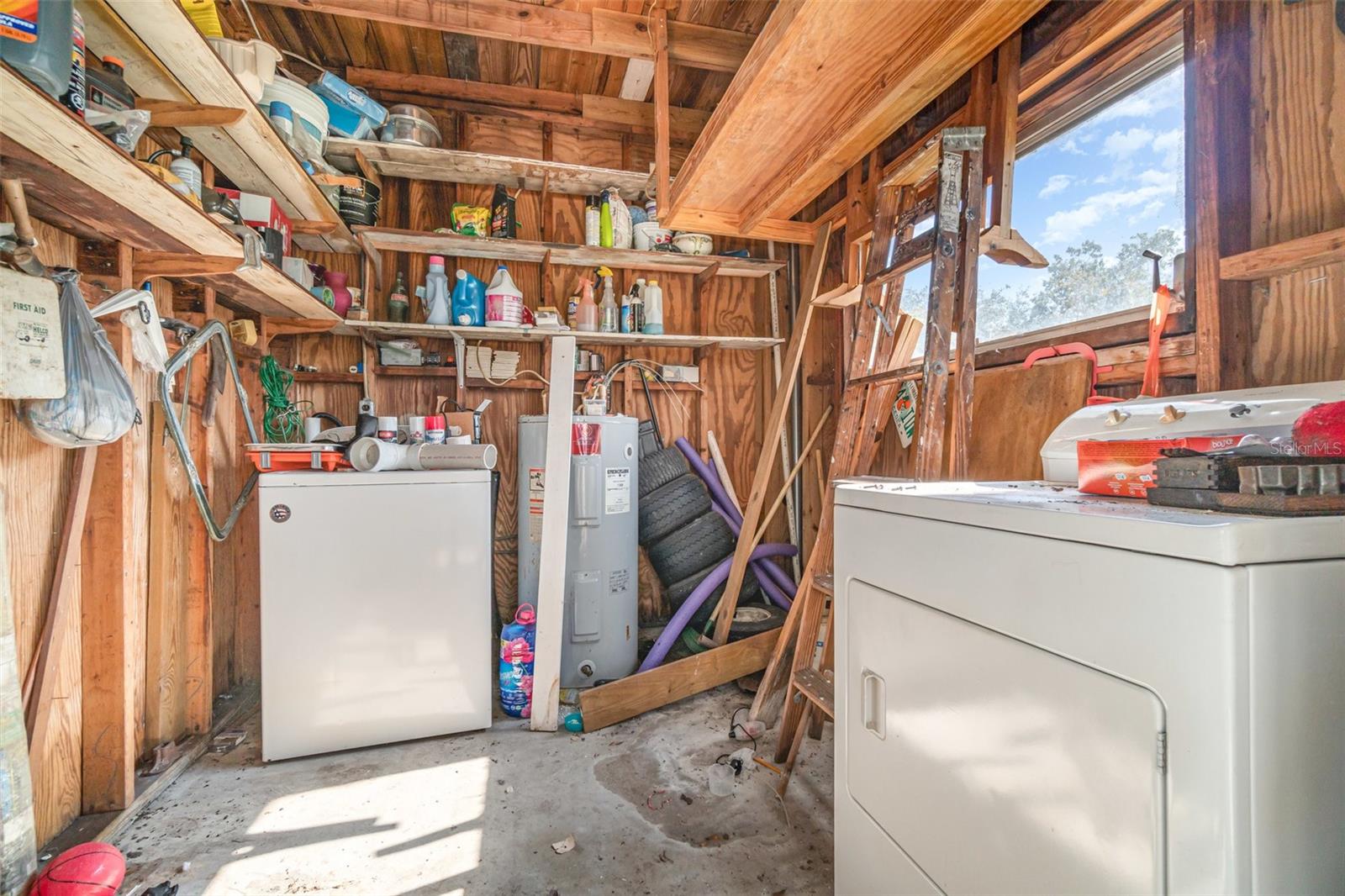 Image 24 of 33 For 903 Forrest Avenue