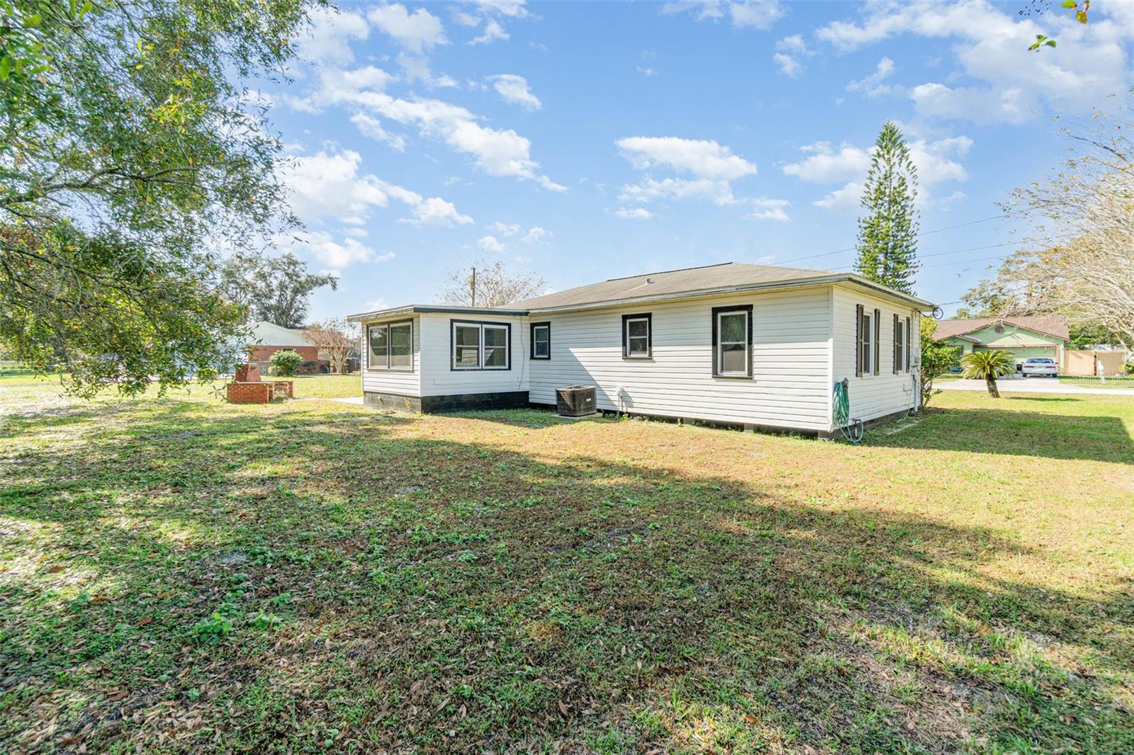 Image 26 of 33 For 903 Forrest Avenue