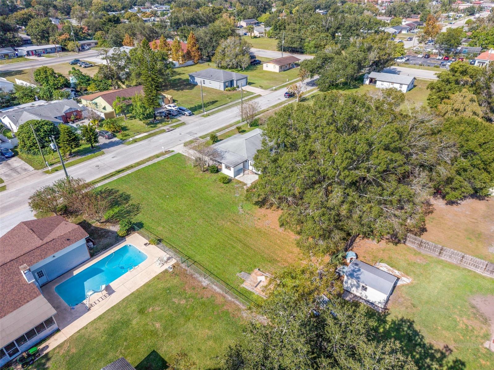 Image 31 of 33 For 903 Forrest Avenue