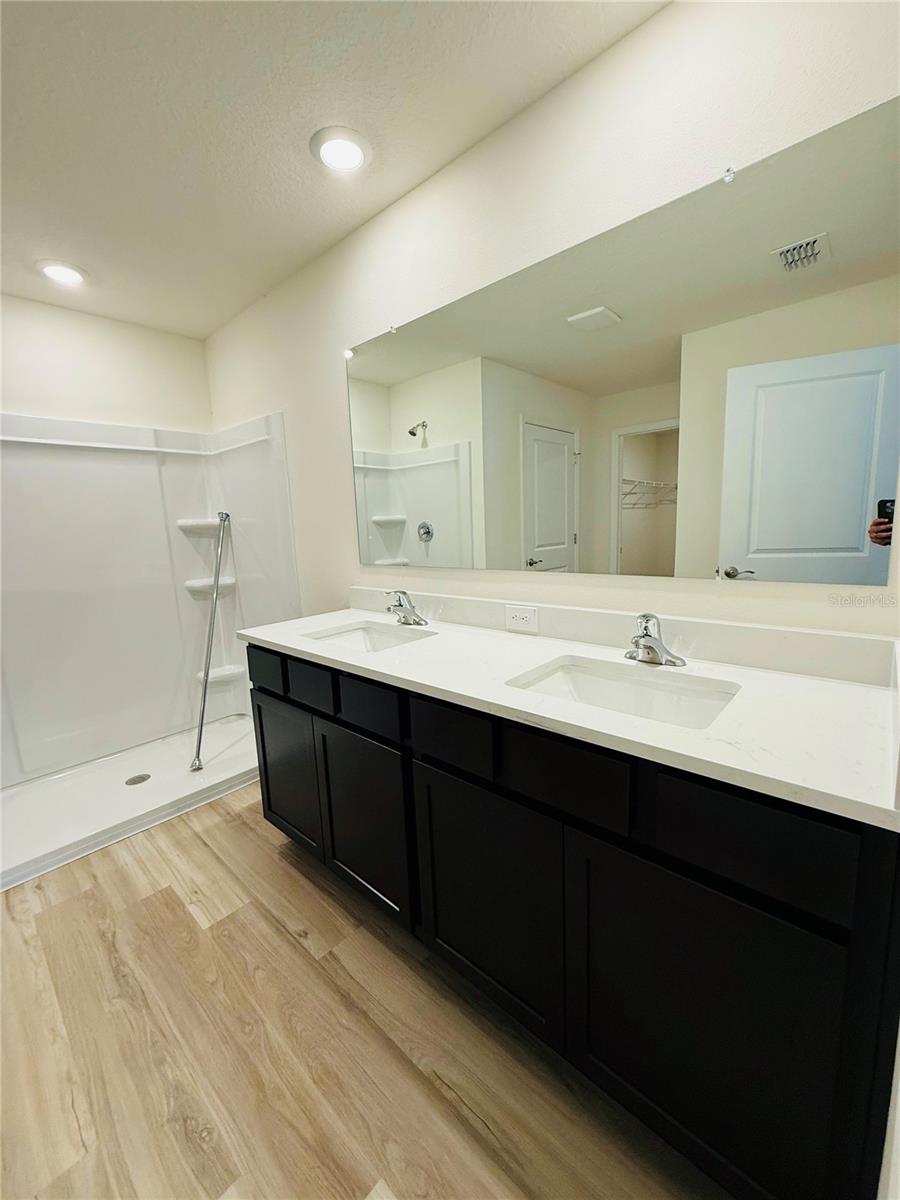 Image 17 of 25 For 2924 20th Terrace