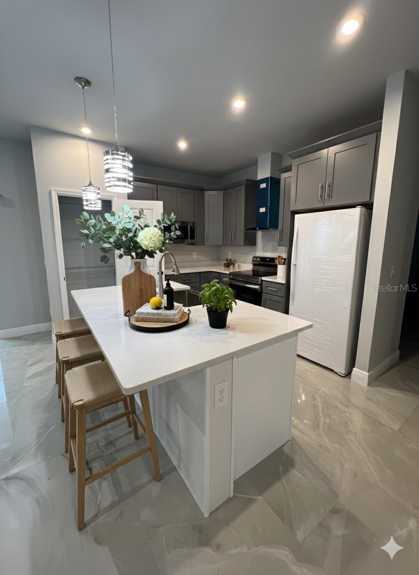 Image 2 of 13 For 321 Amberjack Court