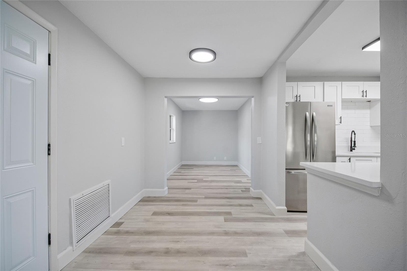 Image 14 of 41 For 352 Lionel Avenue