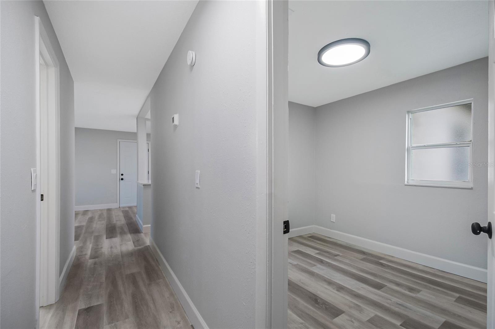 Image 28 of 41 For 352 Lionel Avenue