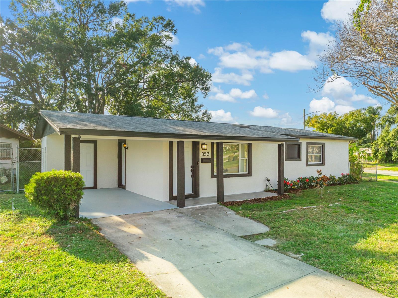 Image 6 of 41 For 352 Lionel Avenue