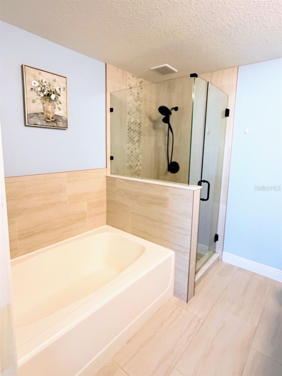 Image 14 of 16 For 1061 Honey Blossom Drive