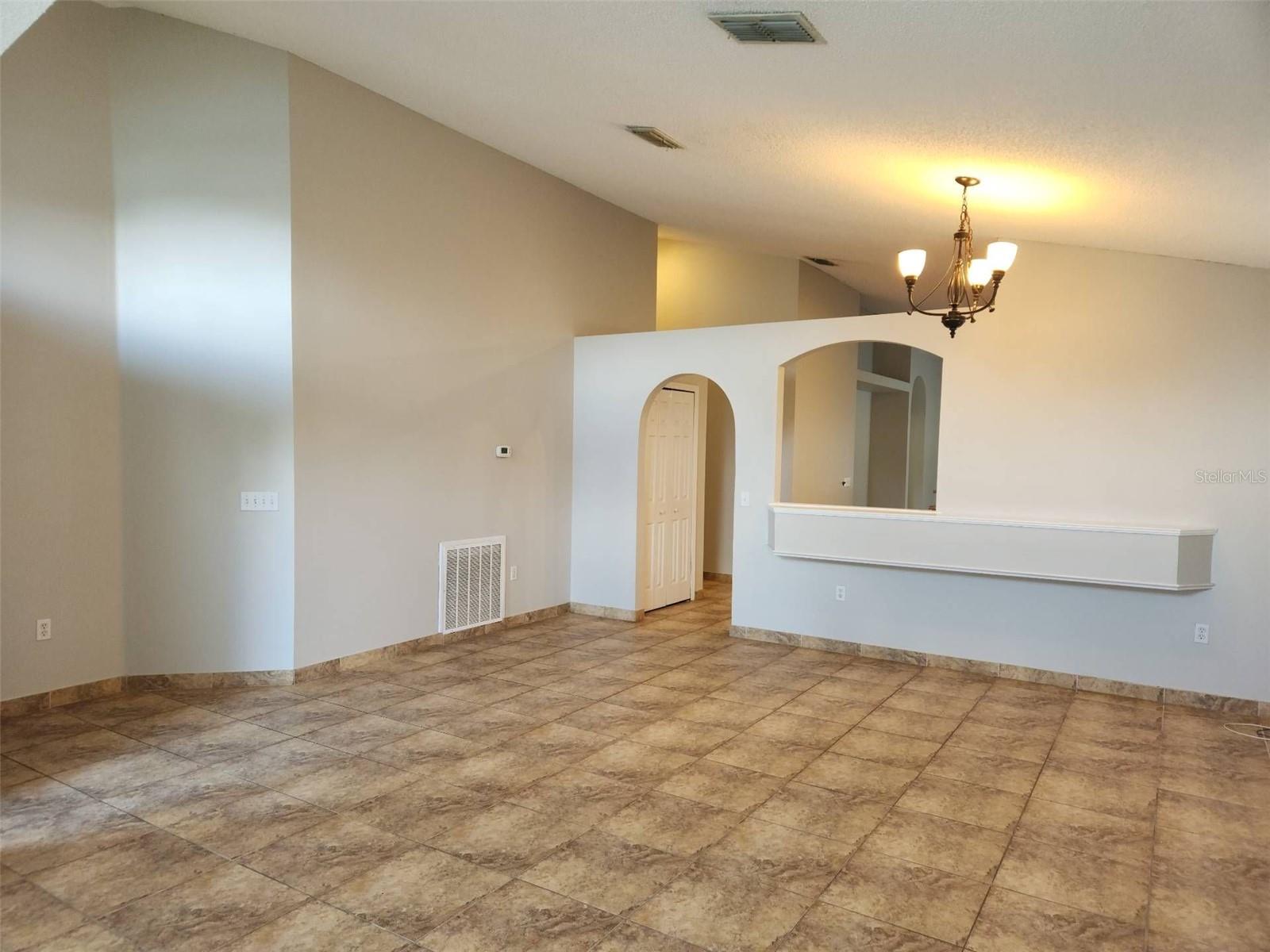 Image 16 of 25 For 1987 Lady Elisabeth Avenue