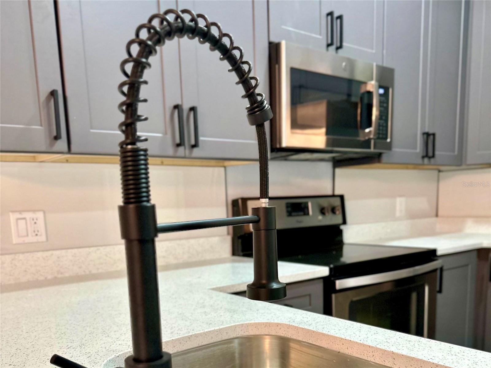 Image 12 of 30 For 1031 Universal Rest Place