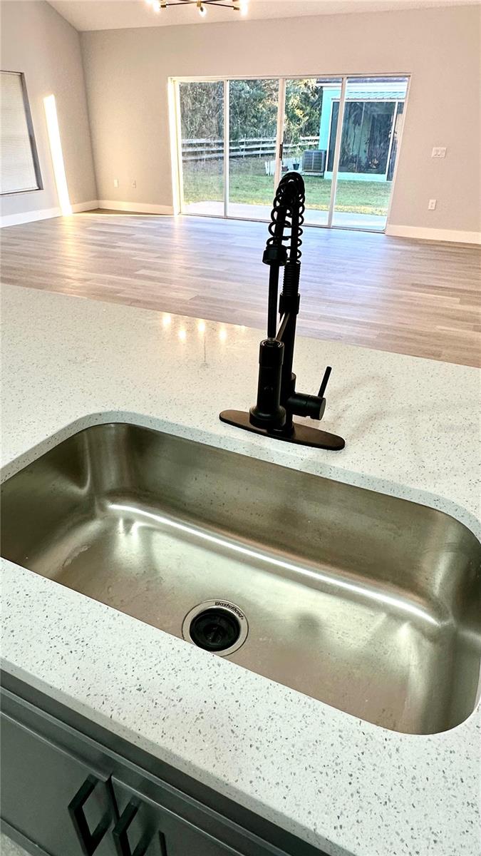 Image 13 of 30 For 1031 Universal Rest Place