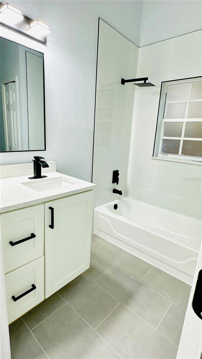 Image 19 of 30 For 1031 Universal Rest Place