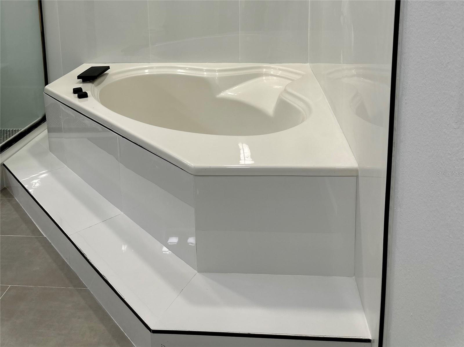 Image 29 of 30 For 1031 Universal Rest Place