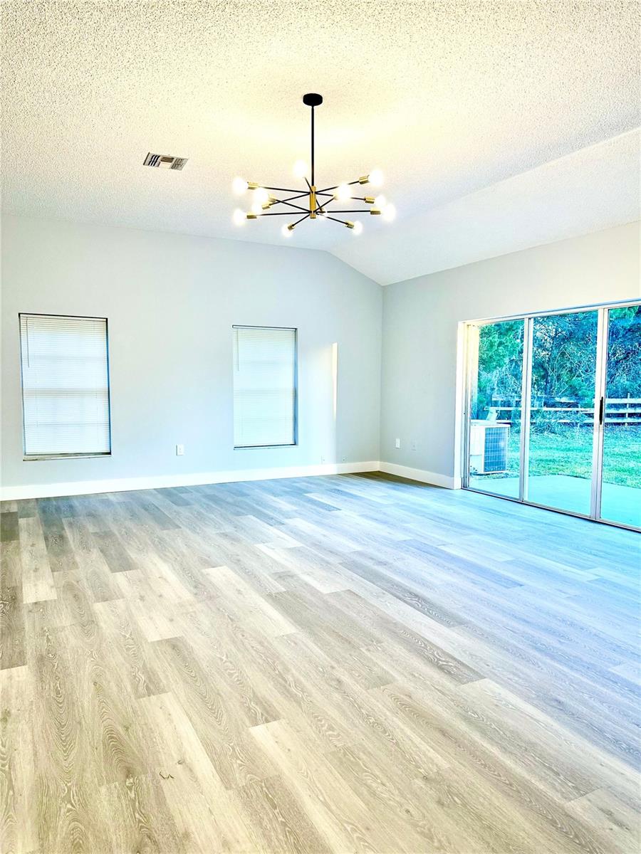 Image 8 of 30 For 1031 Universal Rest Place