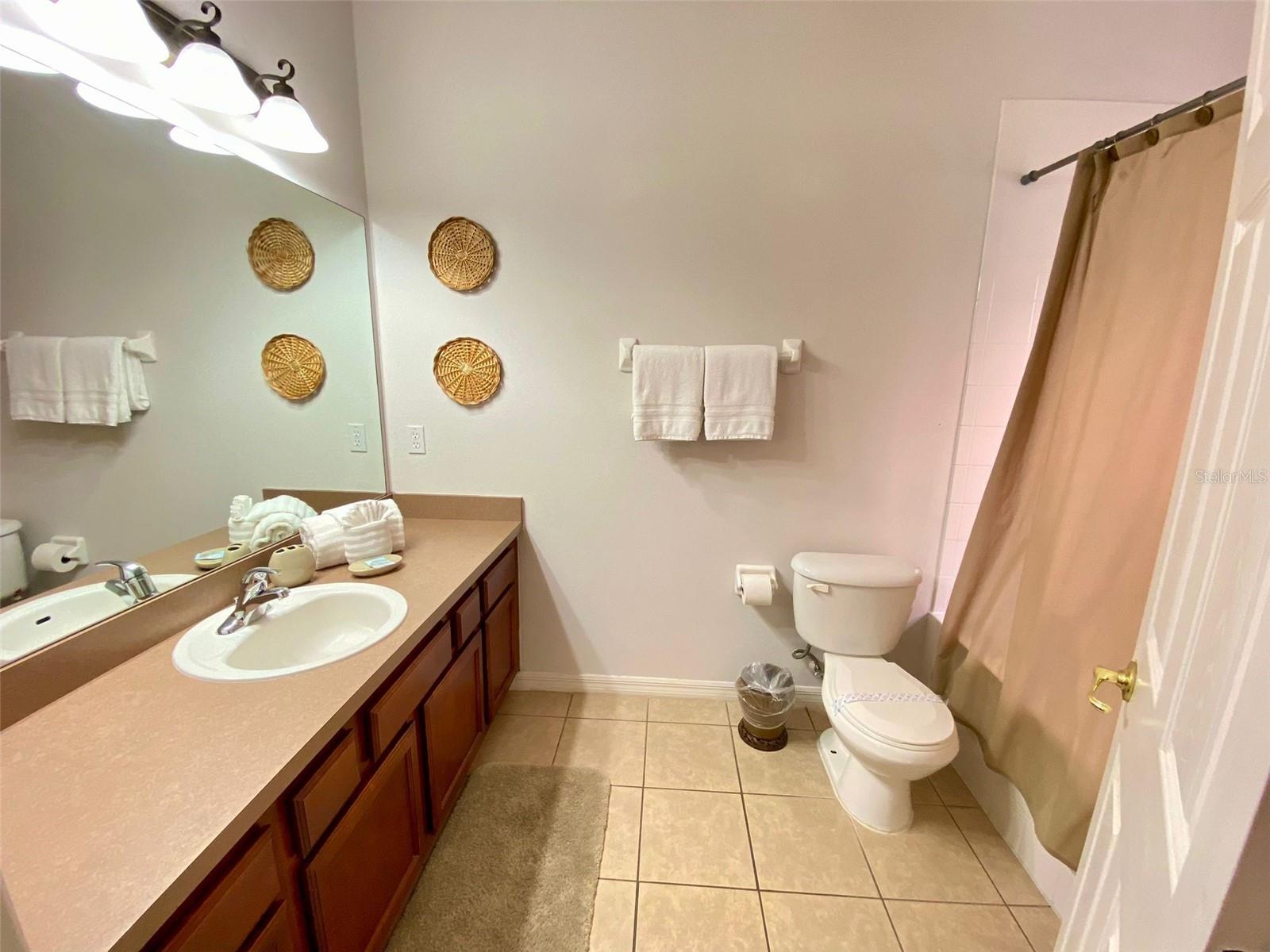 Image 21 of 47 For 8000 Acadia Estates Court