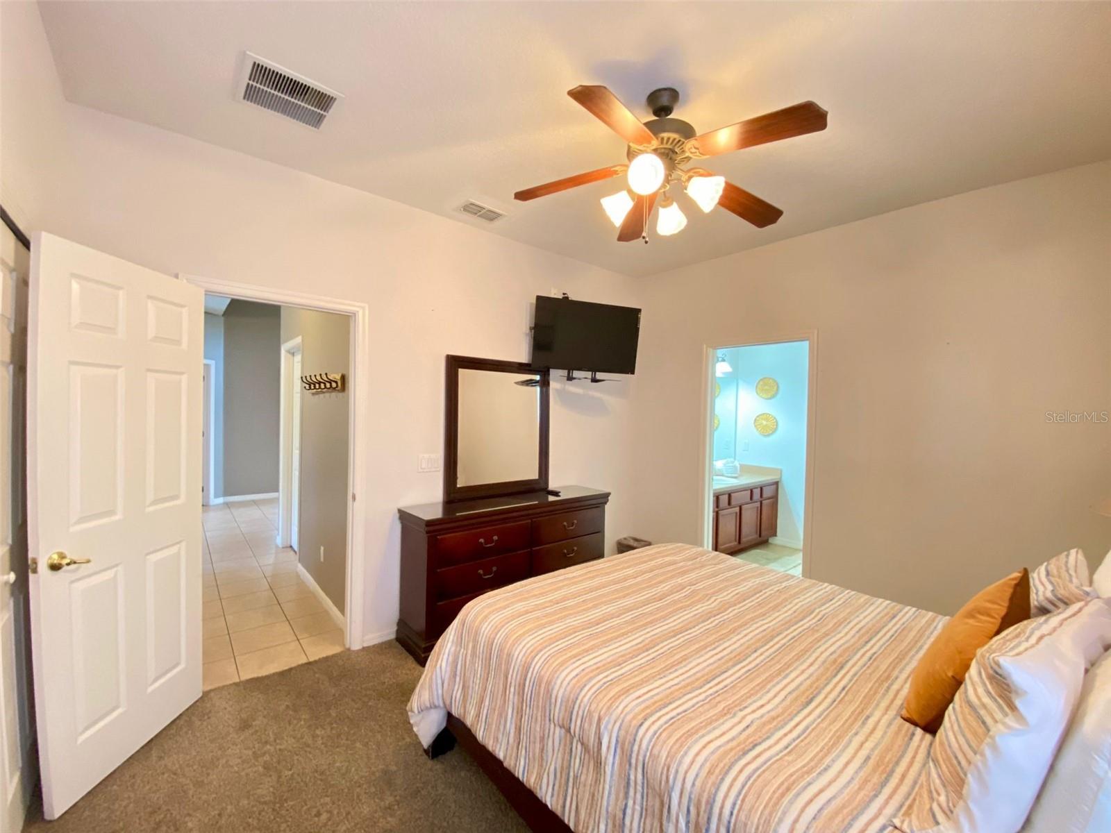 Image 23 of 47 For 8000 Acadia Estates Court