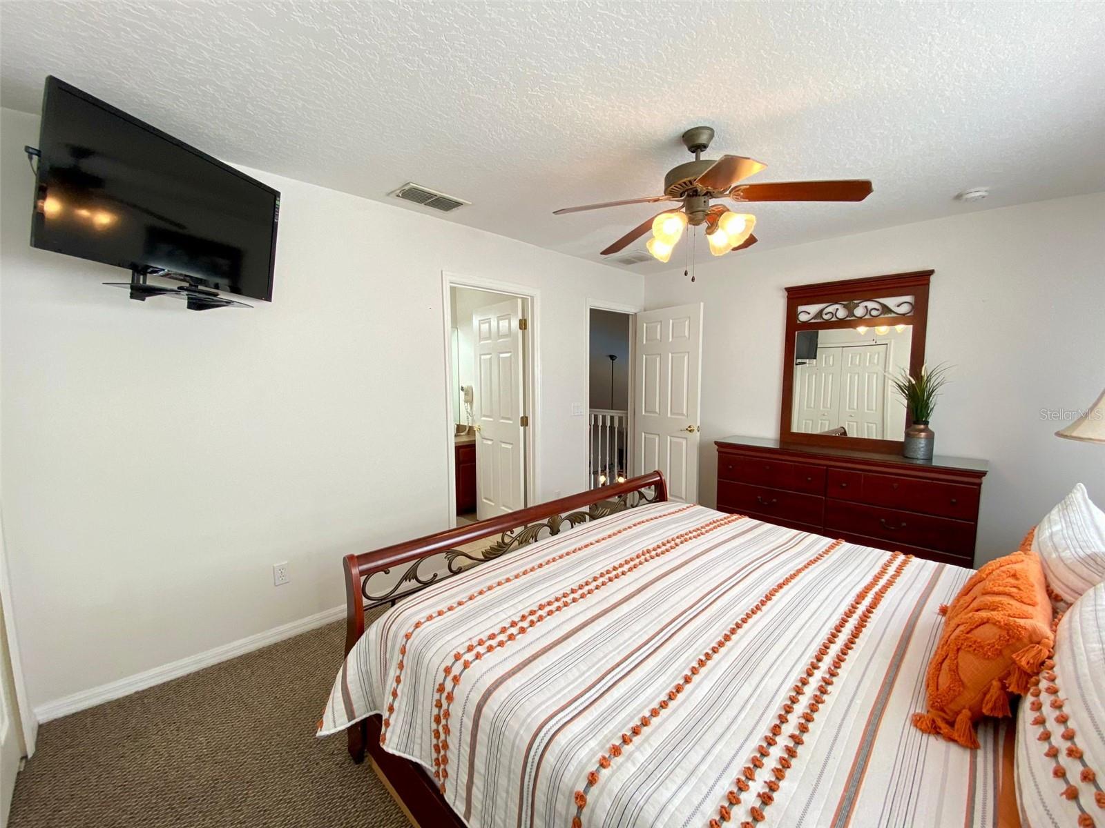 Image 25 of 47 For 8000 Acadia Estates Court