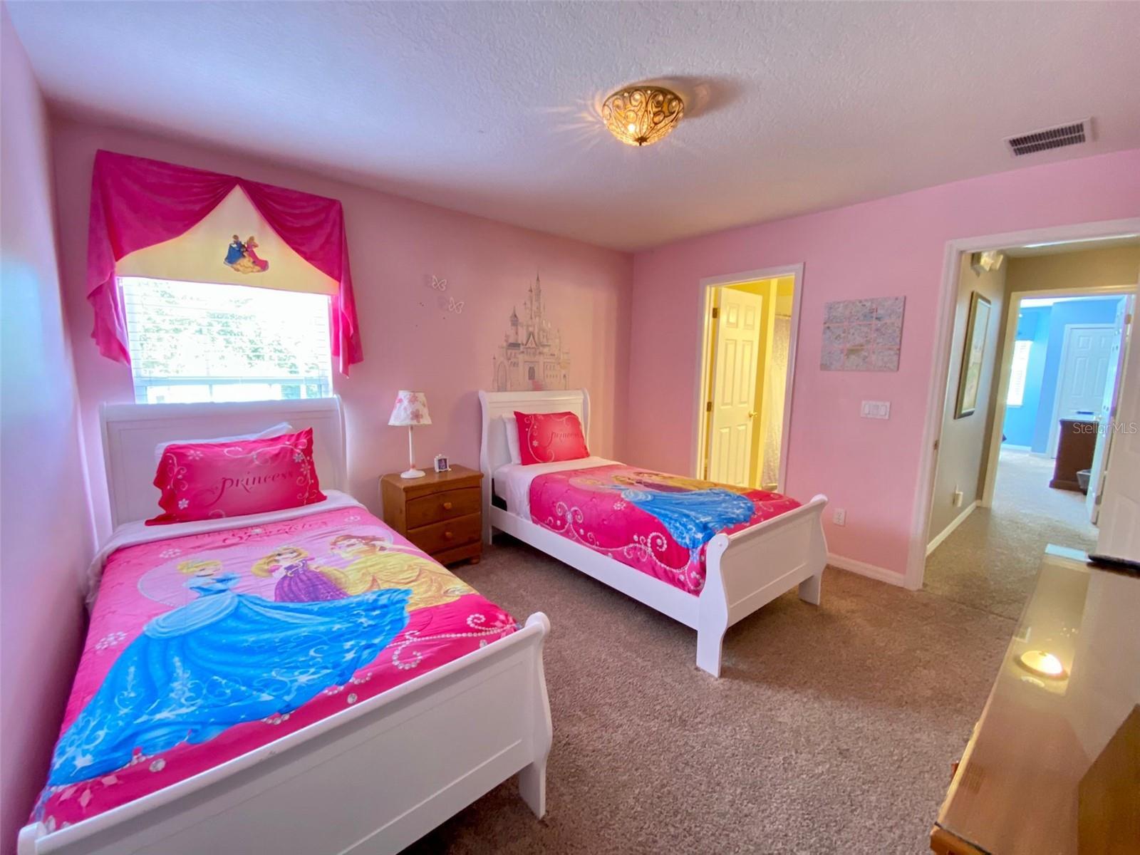 Image 35 of 47 For 8000 Acadia Estates Court