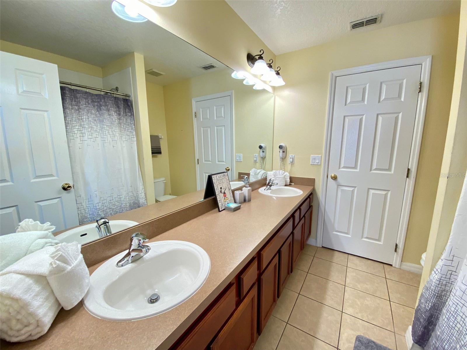 Image 38 of 47 For 8000 Acadia Estates Court