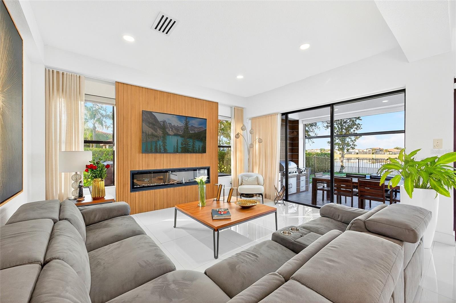 Image 22 of 59 For 10613 Mobberley Circle