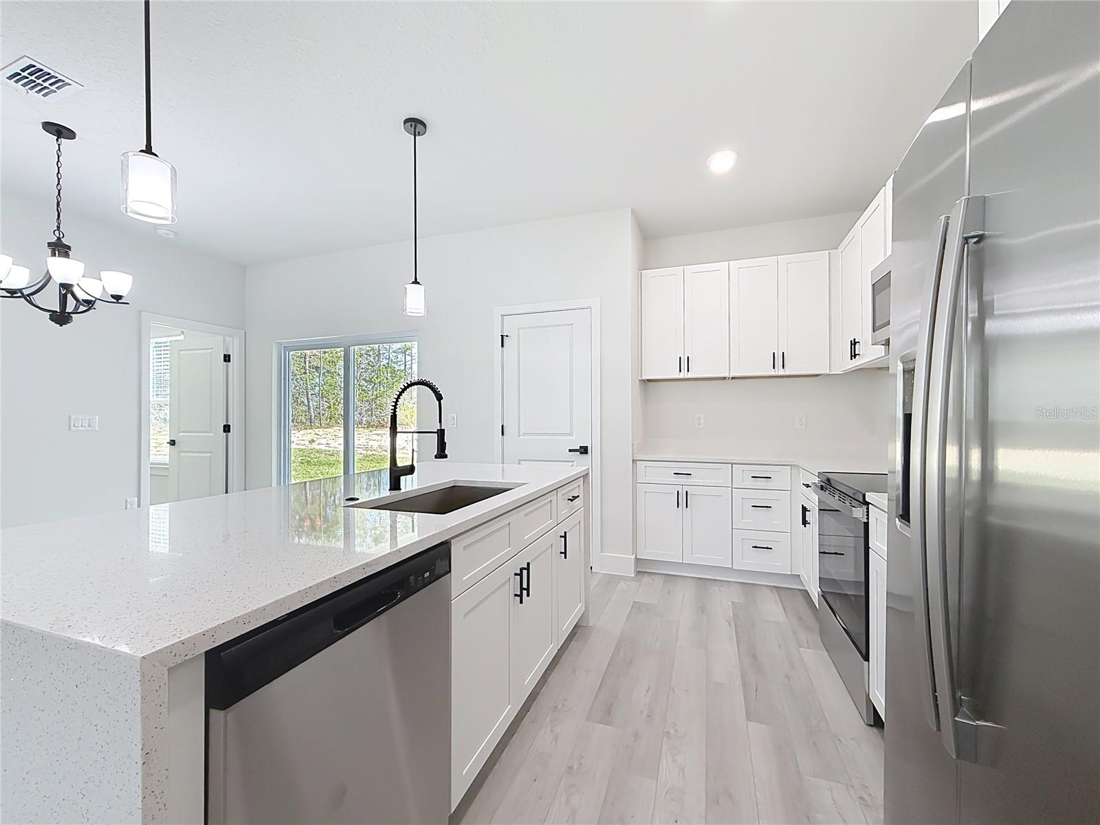 Image 12 of 51 For 8425 Legacy Loop