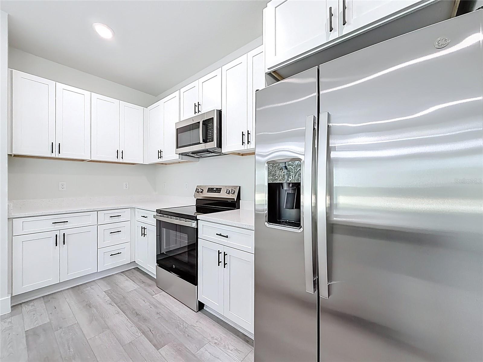 Image 13 of 51 For 8425 Legacy Loop