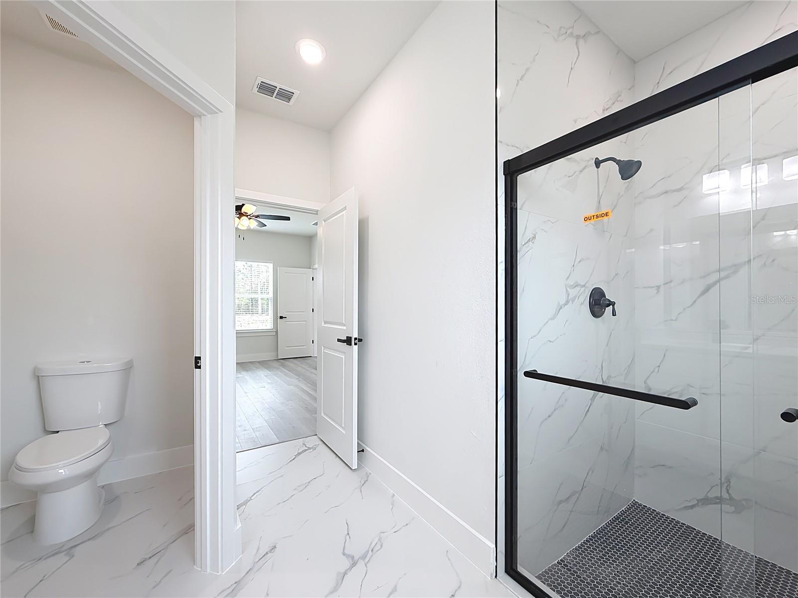 Image 28 of 51 For 8425 Legacy Loop