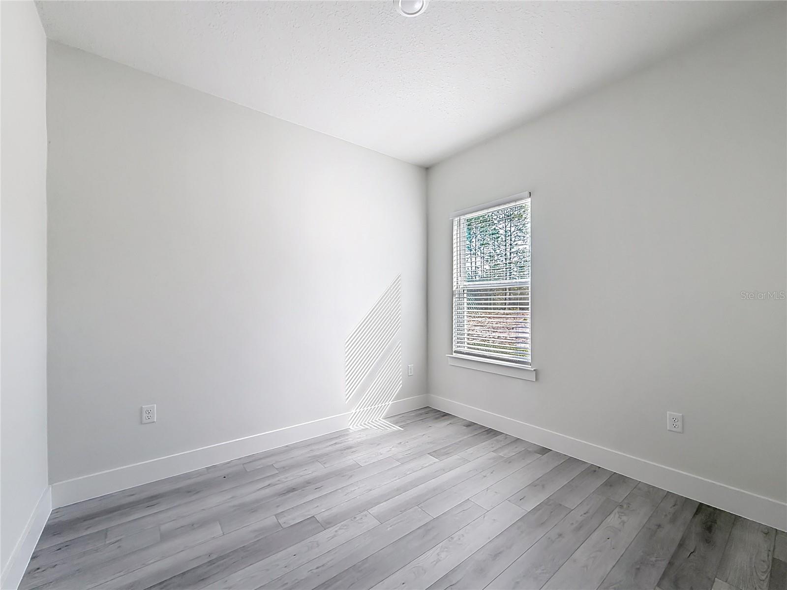 Image 29 of 51 For 8425 Legacy Loop