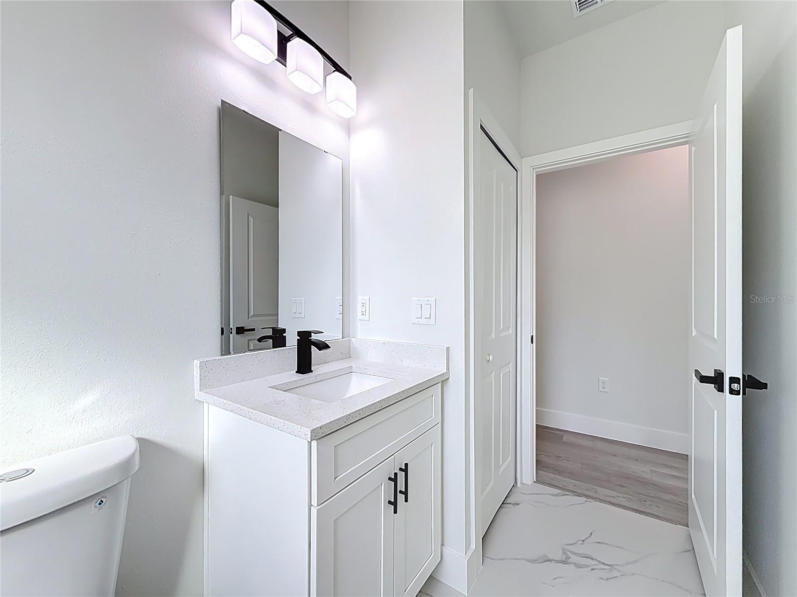 Image 35 of 51 For 8425 Legacy Loop