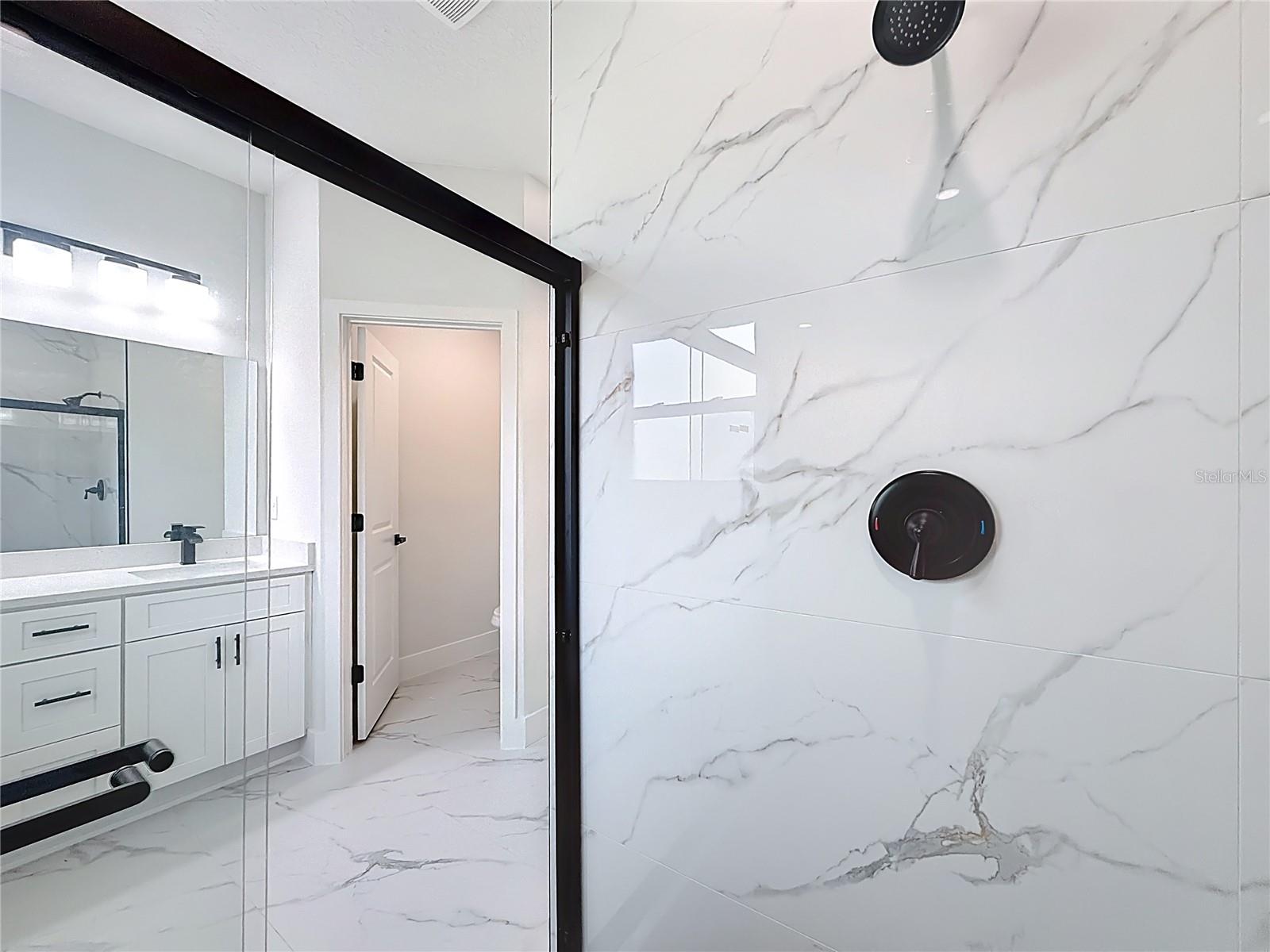 Image 36 of 51 For 8425 Legacy Loop