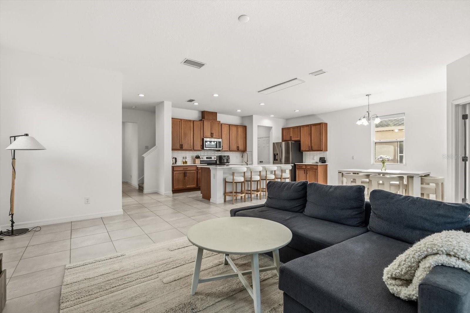 Image 12 of 53 For 5277 Royal Point Avenue