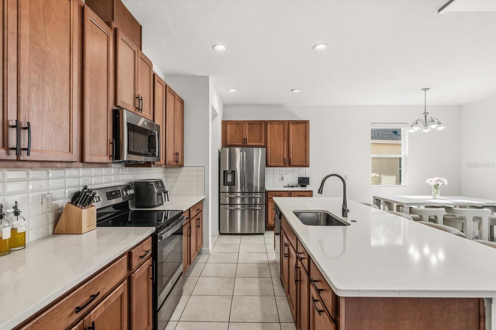 Image 16 of 53 For 5277 Royal Point Avenue