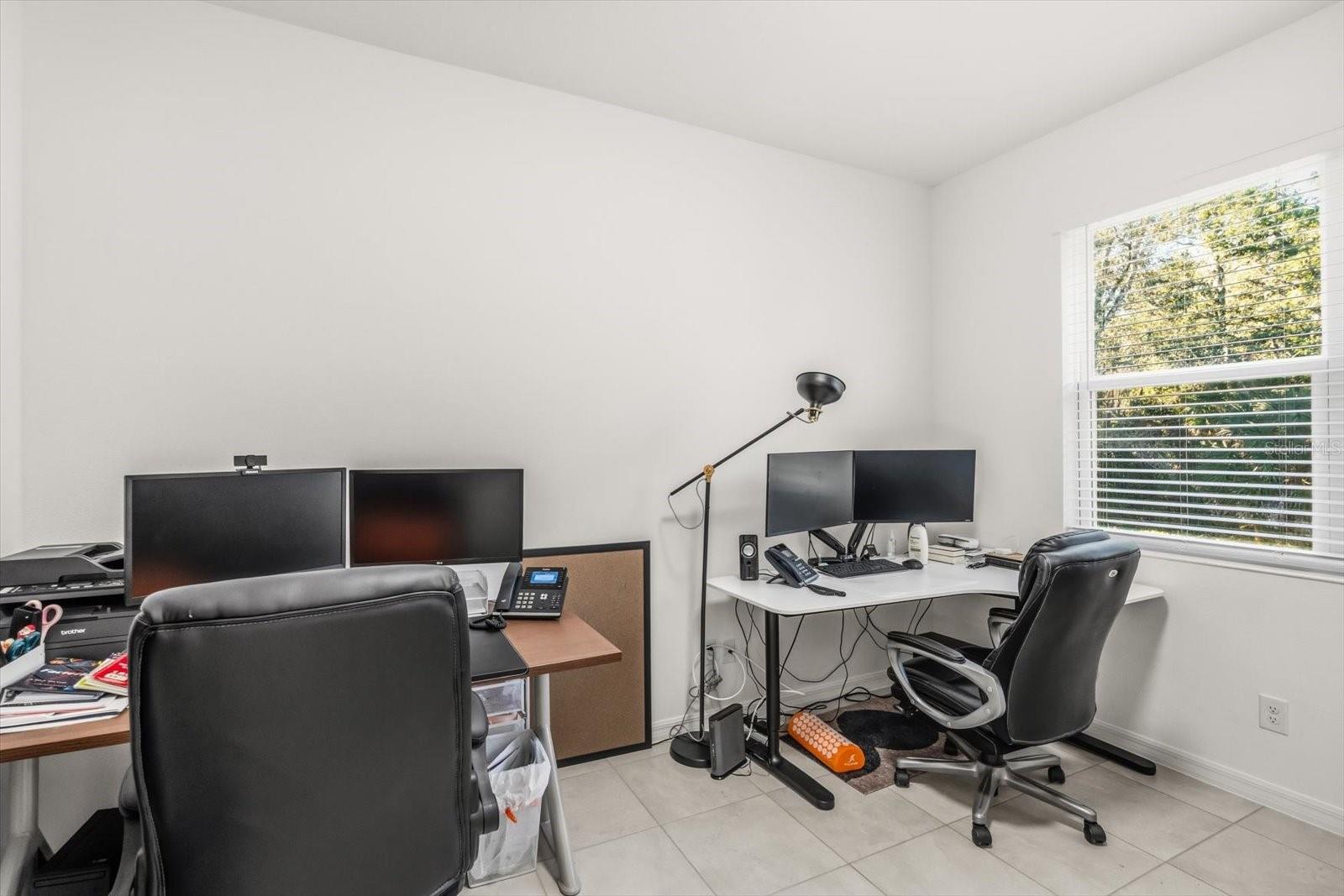 Image 19 of 53 For 5277 Royal Point Avenue