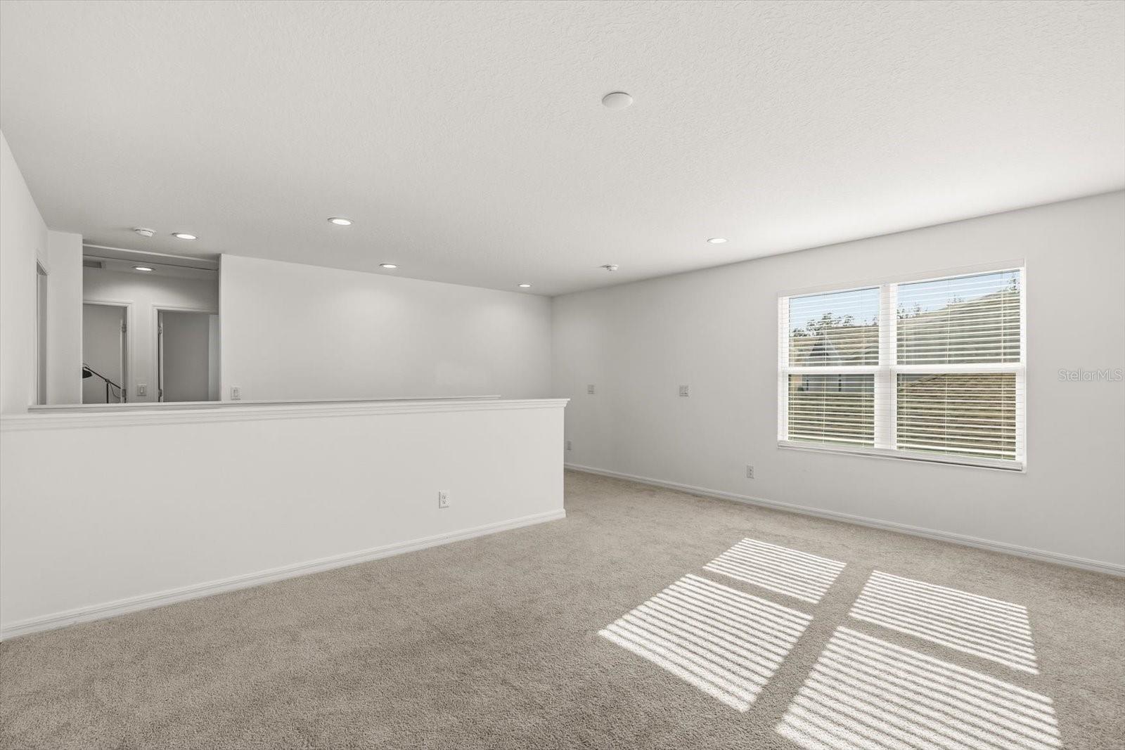 Image 21 of 53 For 5277 Royal Point Avenue