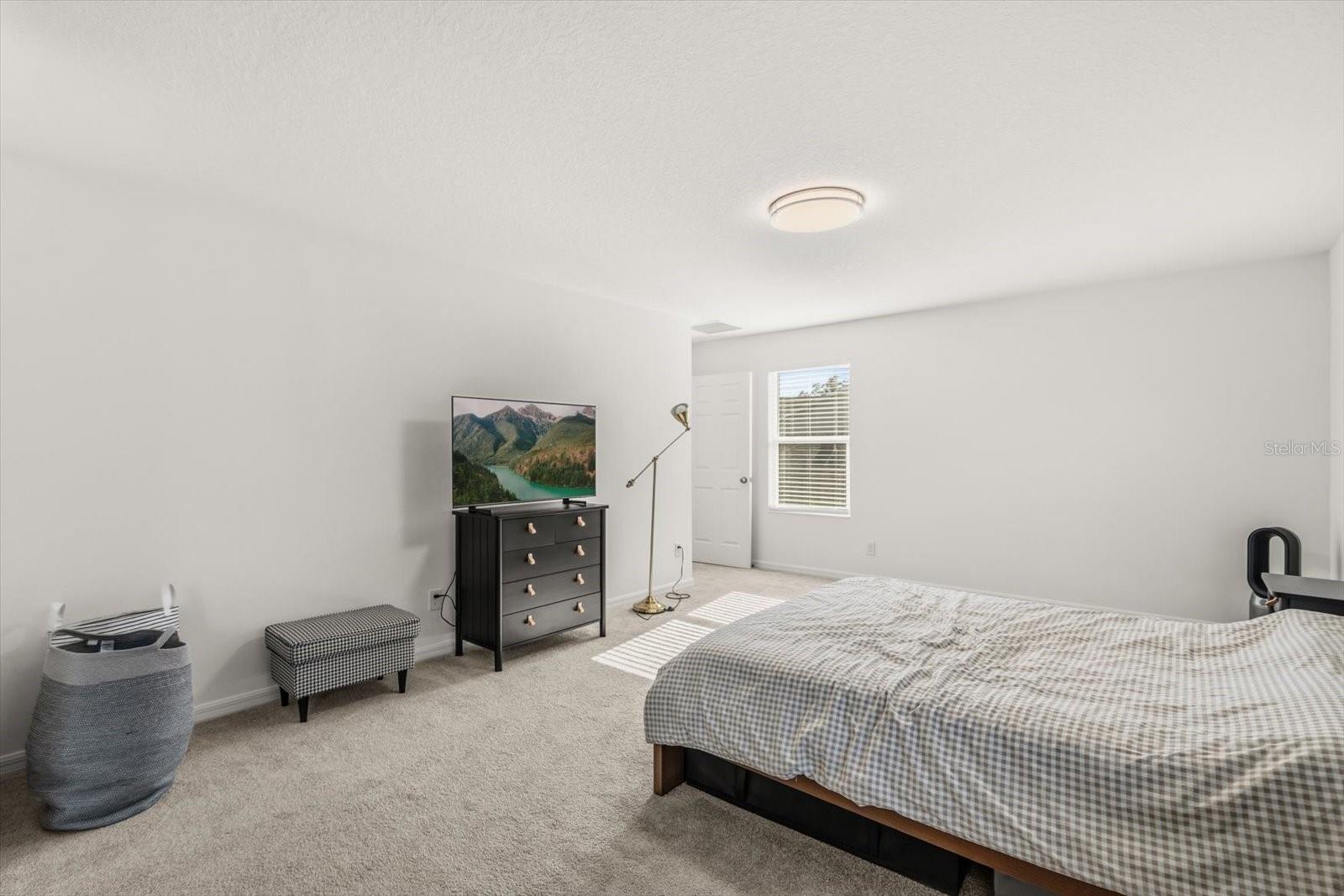 Image 23 of 53 For 5277 Royal Point Avenue