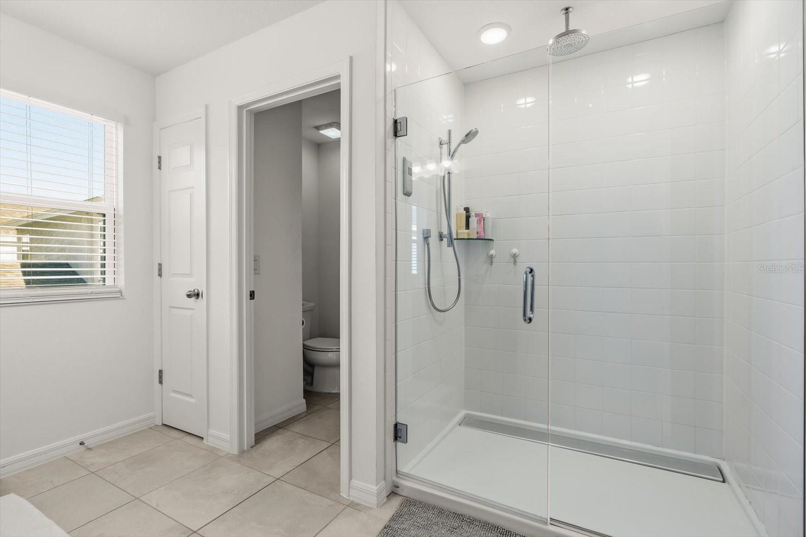 Image 25 of 53 For 5277 Royal Point Avenue