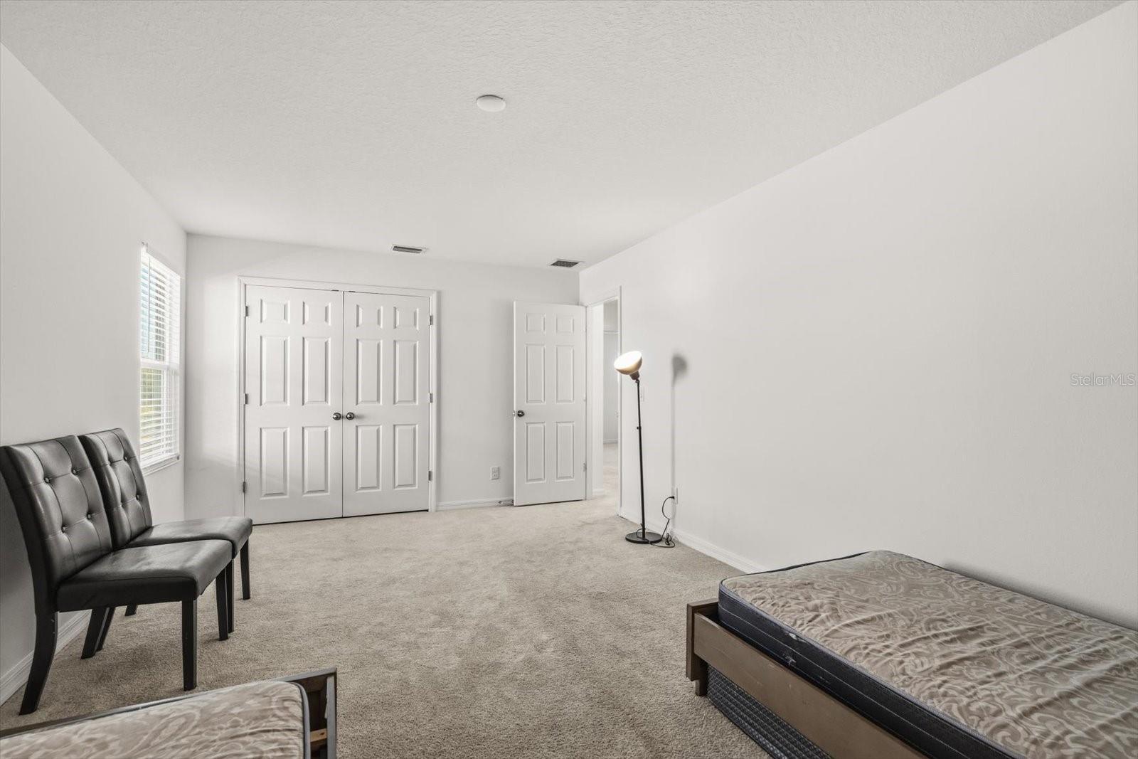 Image 5 of 53 For 5277 Royal Point Avenue