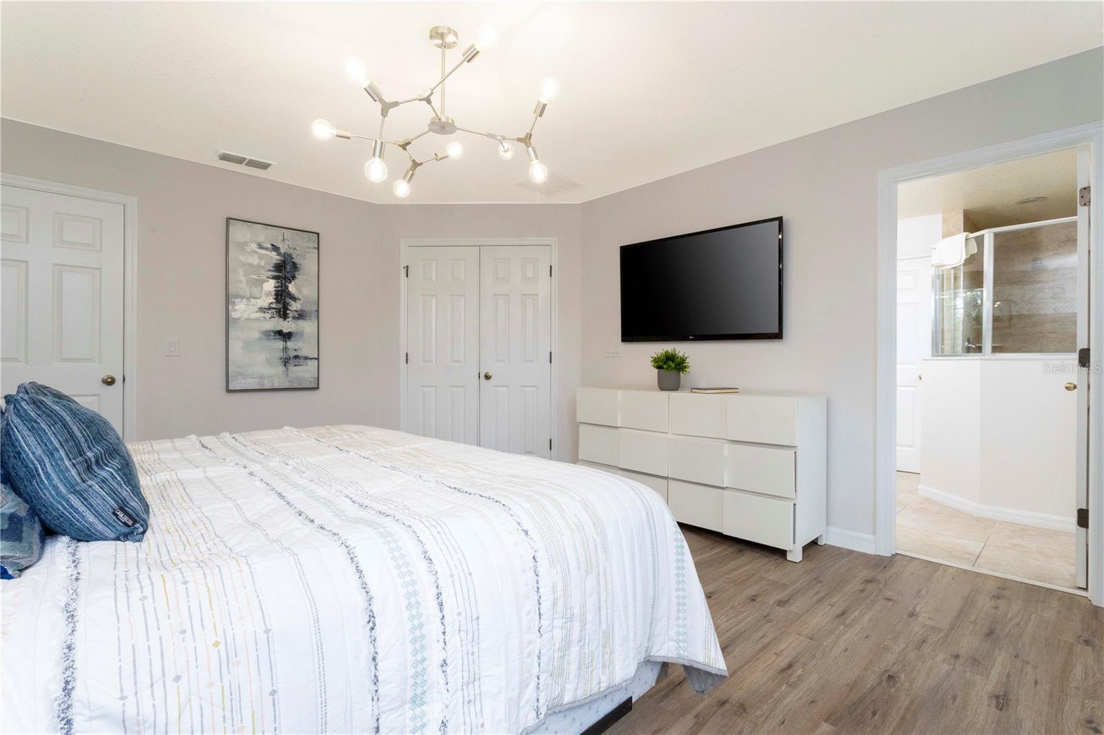 Image 10 of 59 For 650 Las Fuentes