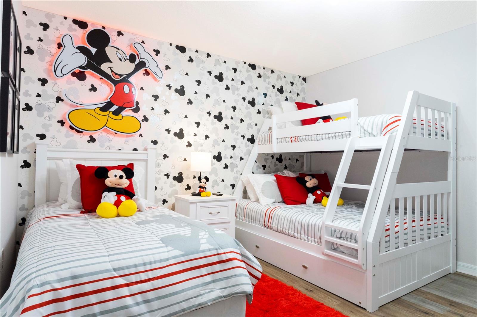 Image 16 of 59 For 650 Las Fuentes