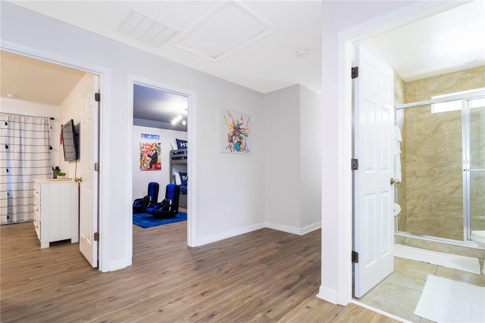 Image 28 of 59 For 650 Las Fuentes