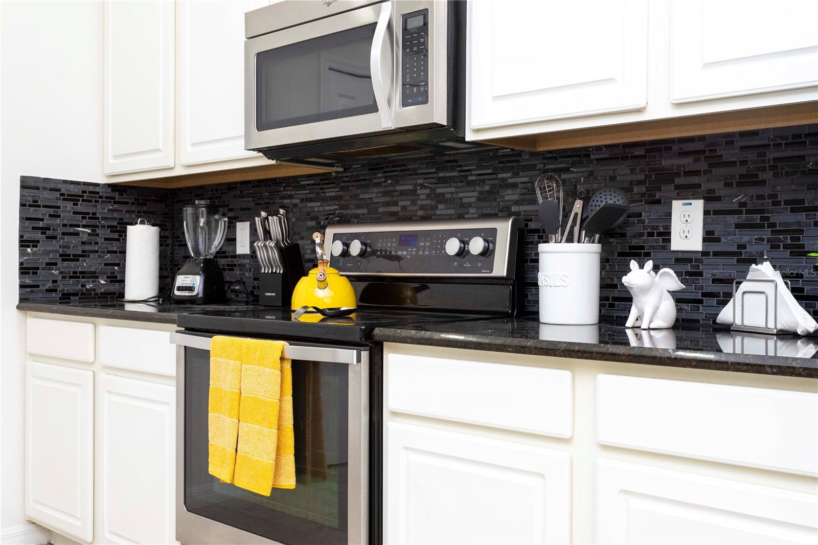 Image 46 of 59 For 650 Las Fuentes