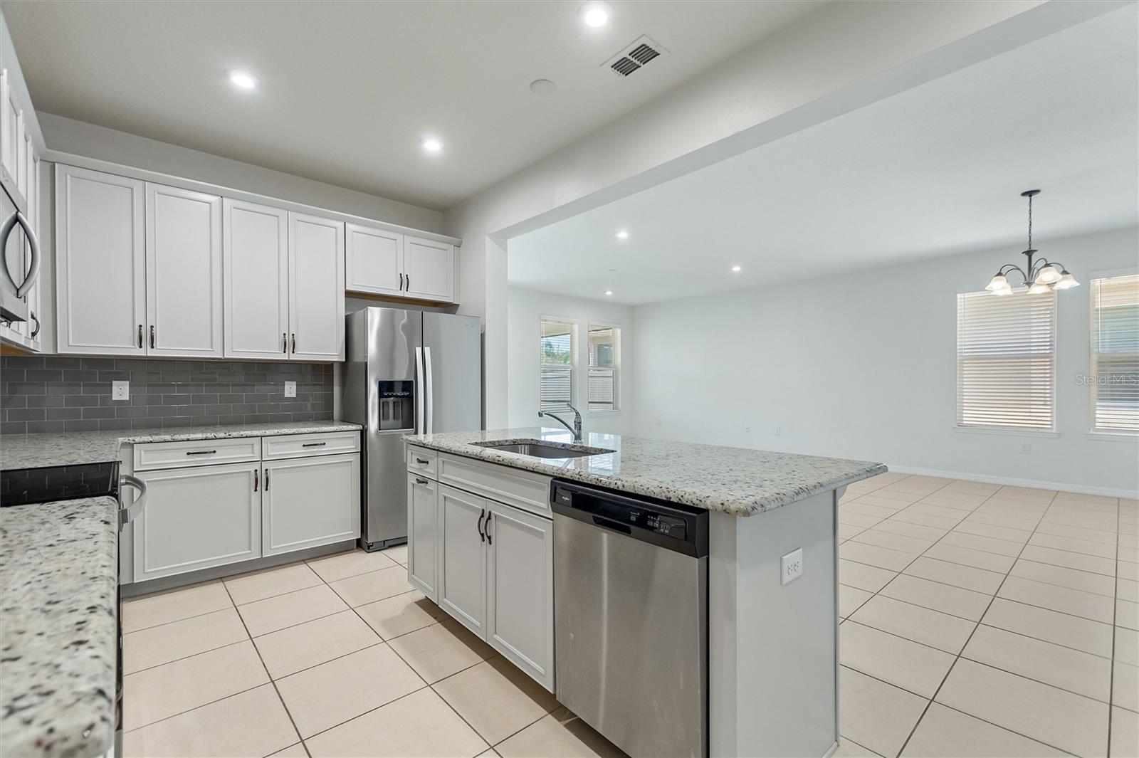 Image 18 of 35 For 2500 Avian Loop