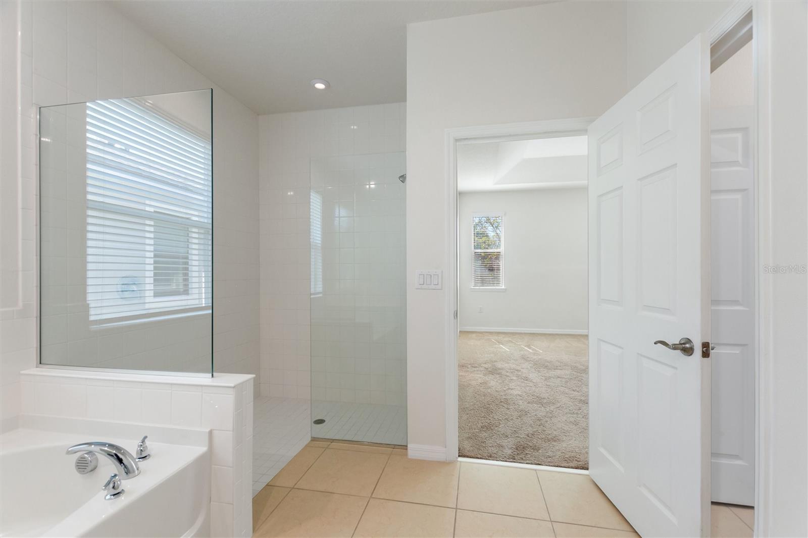 Image 23 of 35 For 2500 Avian Loop