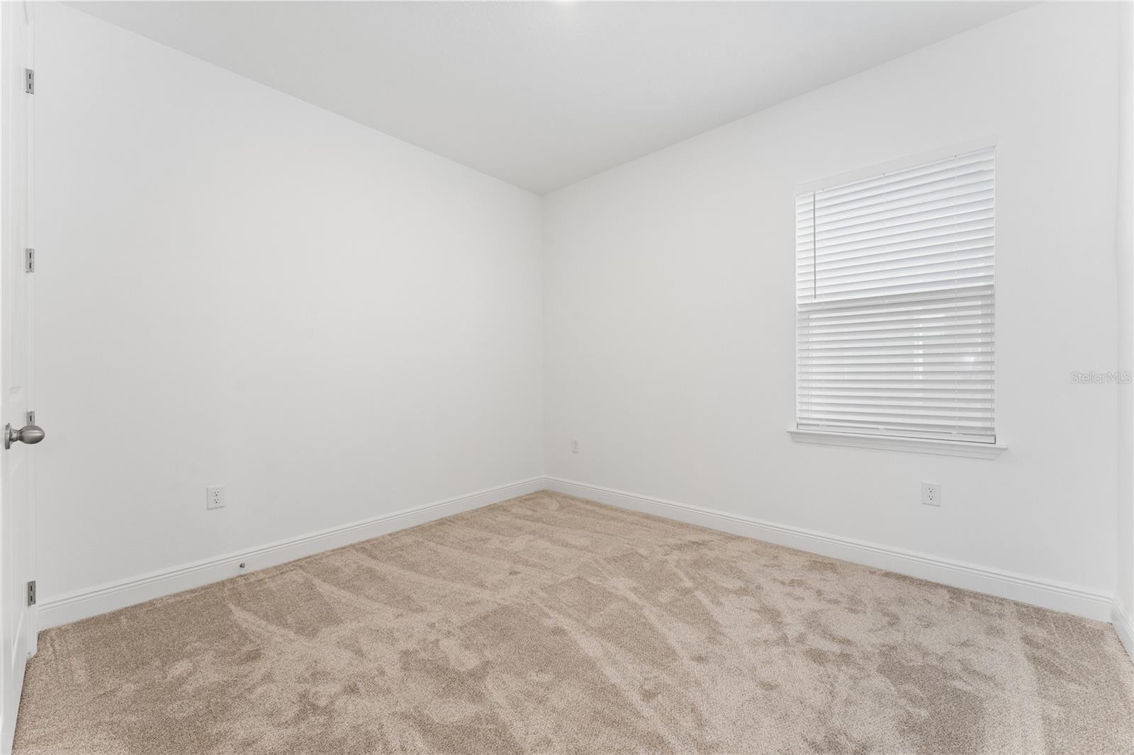 Image 18 of 25 For 10065 Peebles Street