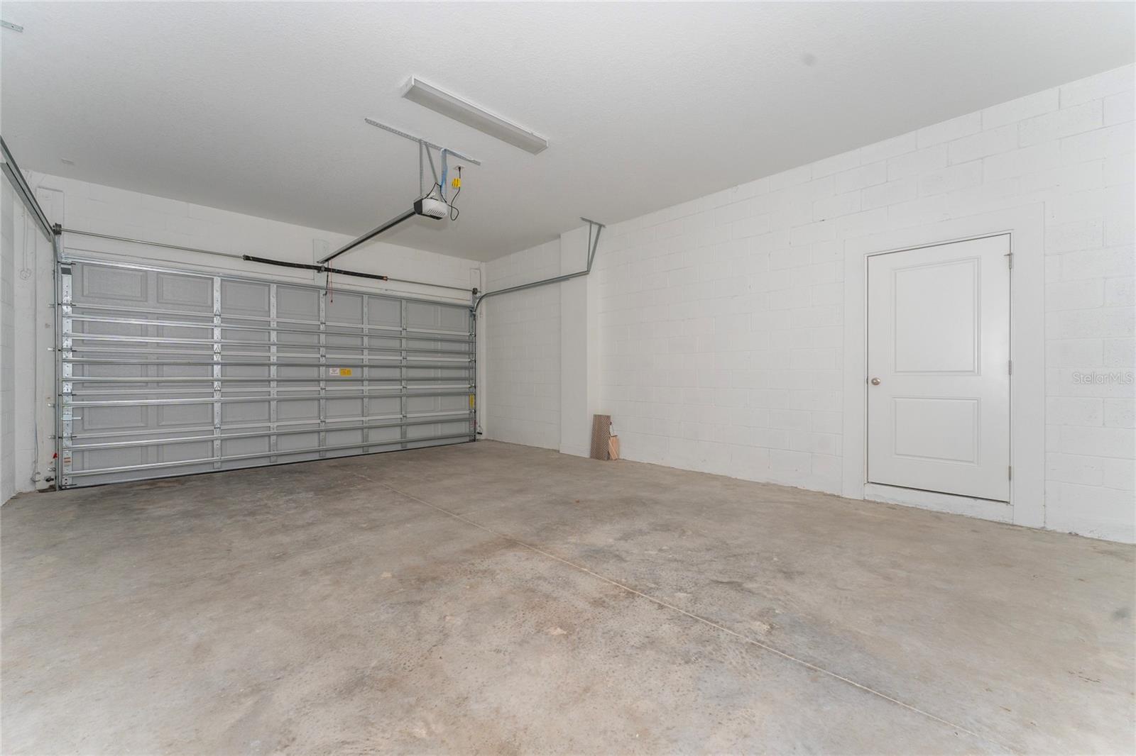 Image 21 of 25 For 10065 Peebles Street