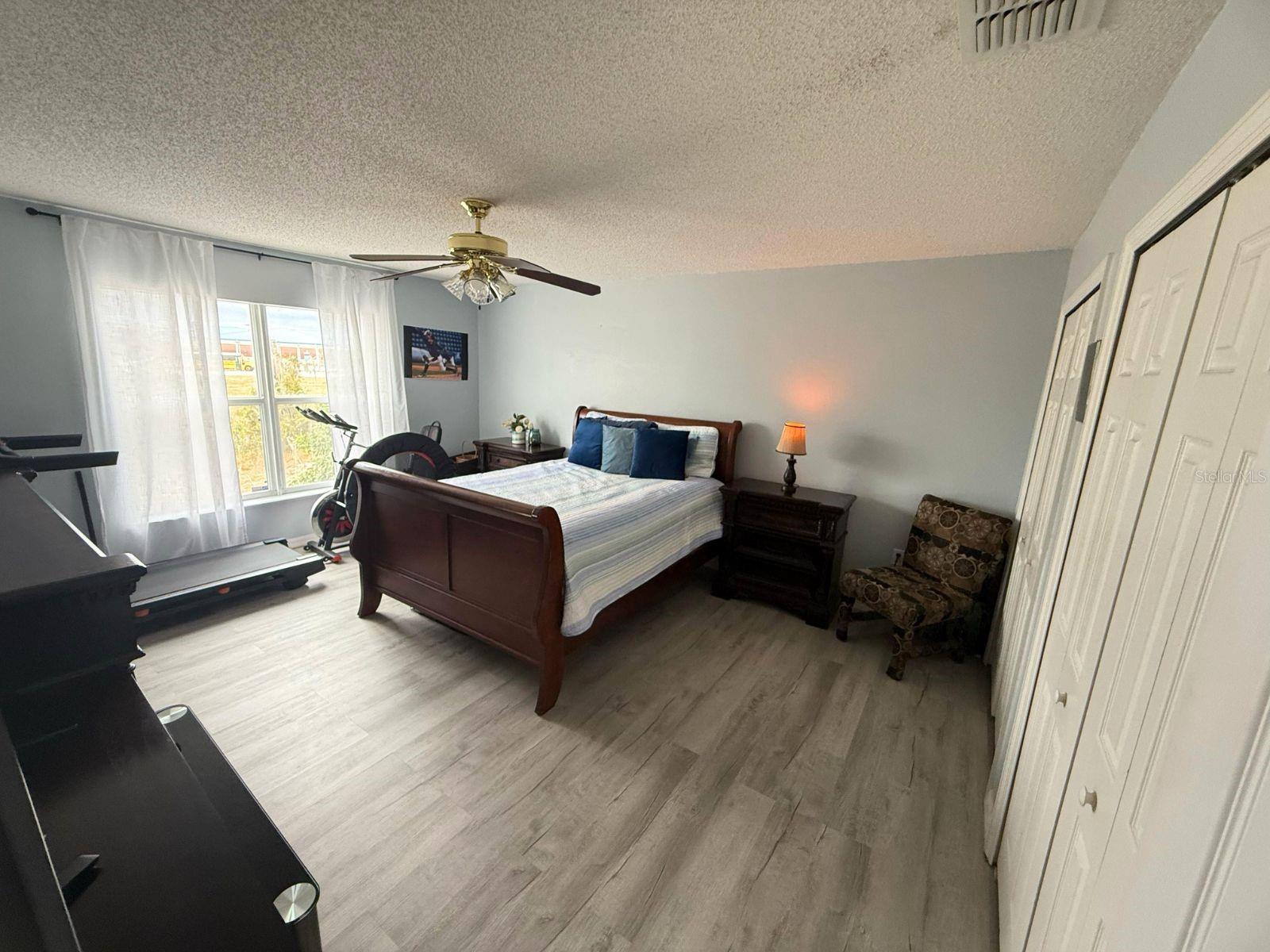 Image 23 of 44 For 1945 Myakka Court