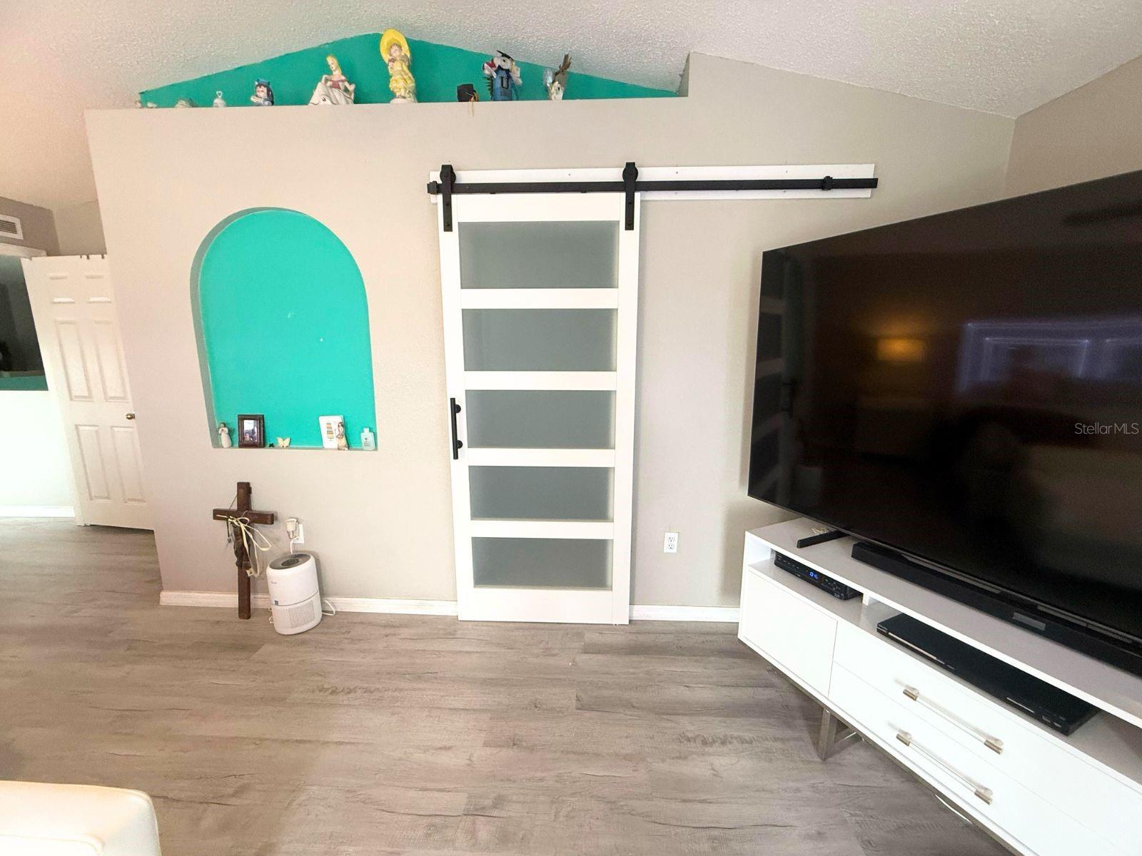 Image 27 of 44 For 1945 Myakka Court